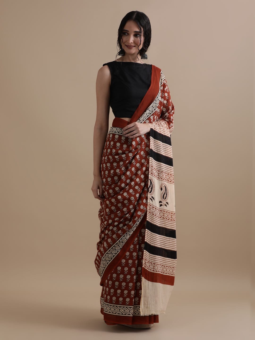 Cotton mulmul handblock printed saree wholesale in rust black pattern