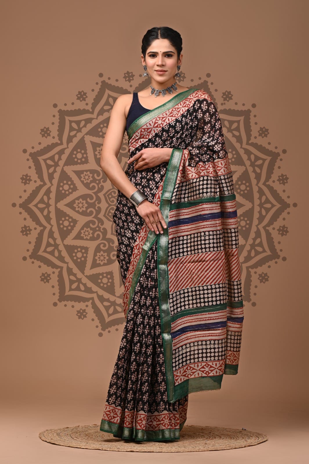 Handwoven Maheshwari Silk Saree Wholesale – Traditional Indian Sarees