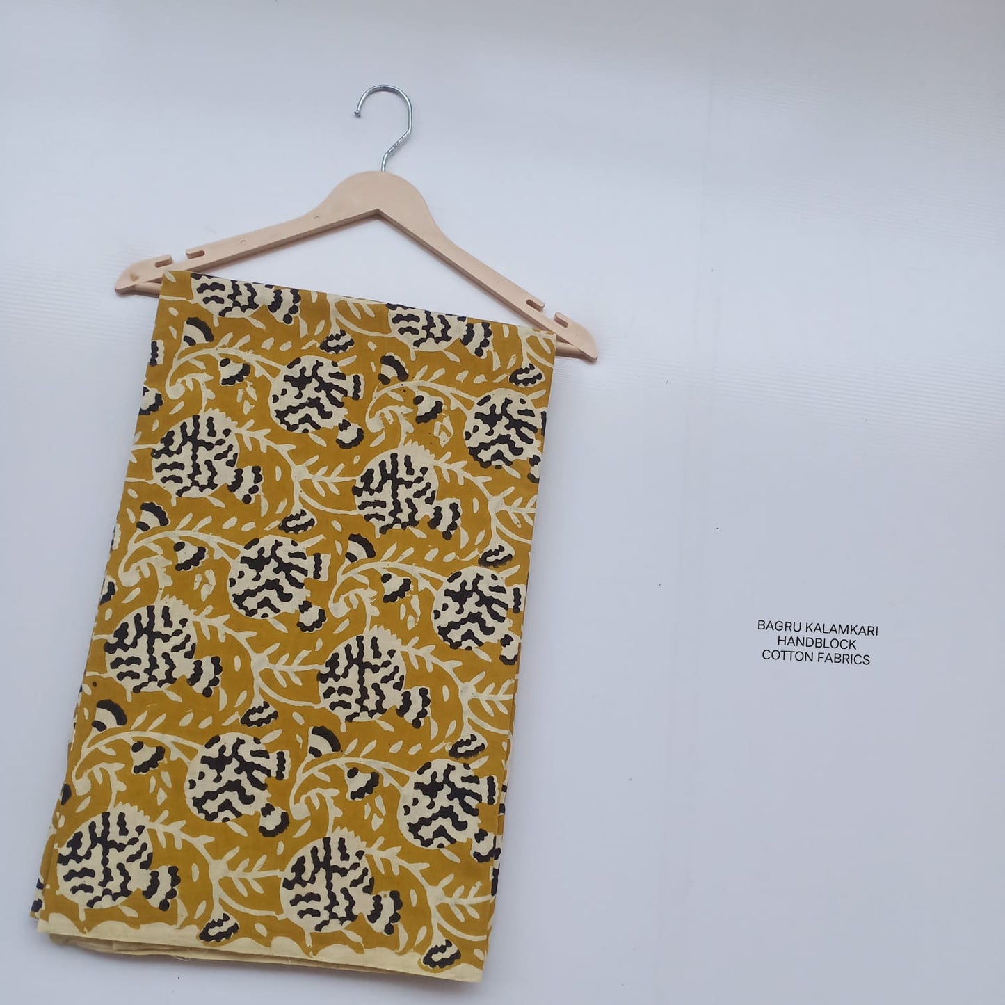 Wholesale Bagru Fabric – Pure Cotton Handblock Butti Print Fabric