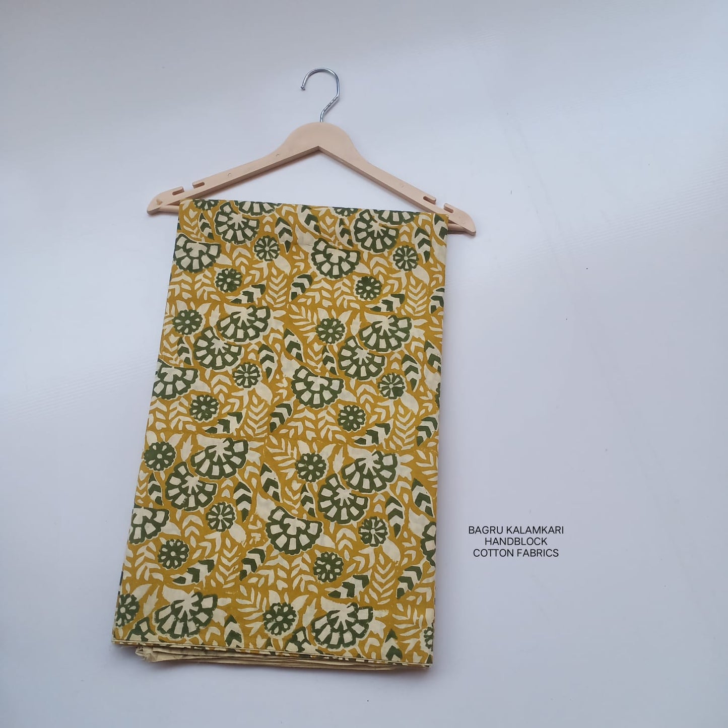 Wholesale Bagru Fabric – Pure Cotton Handblock Butti Print Fabric