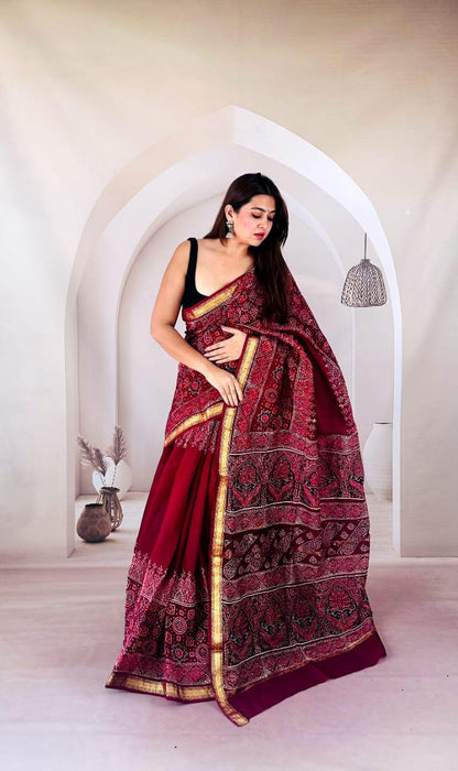 Black Maheshwari Silk Handblock Printed Saree with Madder Red Floral Border – Wholesale Designer Silk Saree