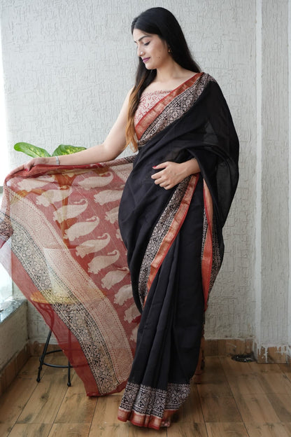 Black Maheshwari Silk Handblock Printed Saree with Plain Body and Paisley Pallu Boota – Wholesale Silk Saree