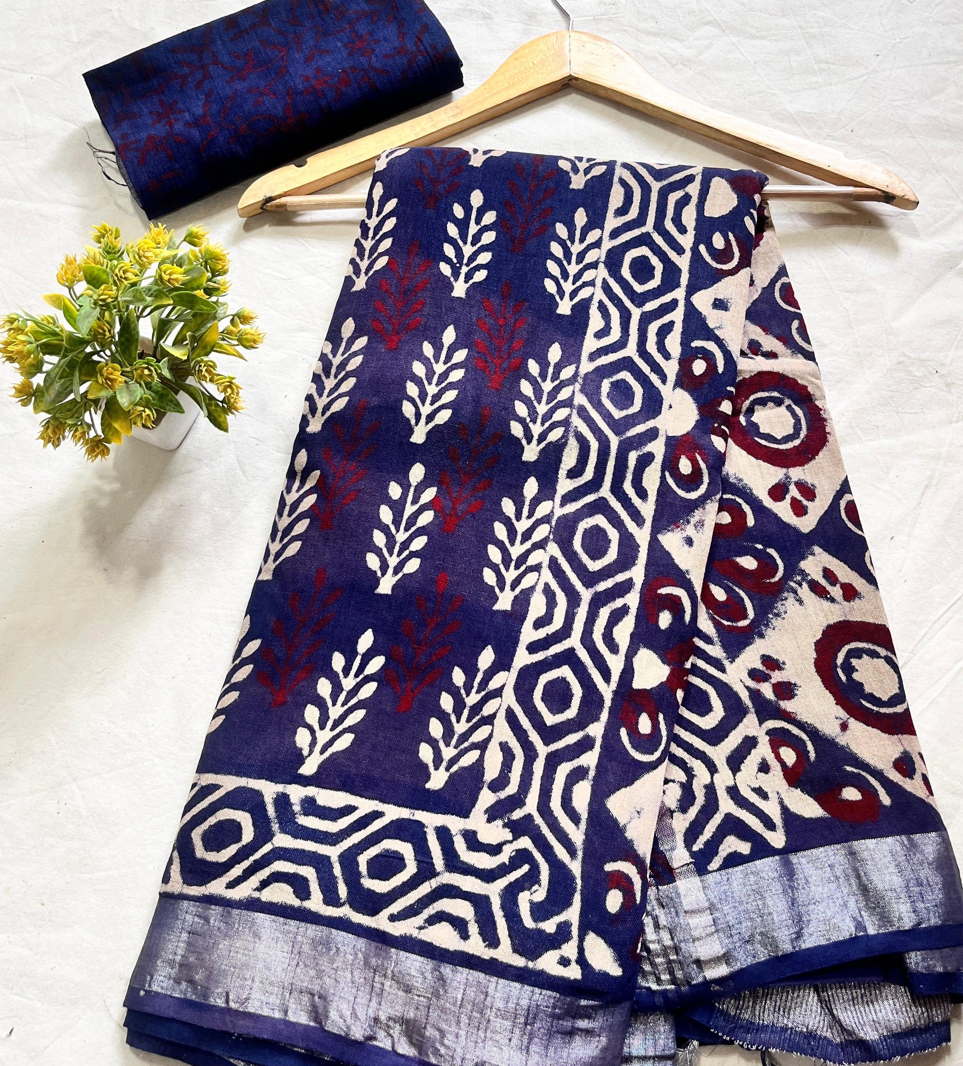 Blue Maroon Floral Buta Saree – Premium handblock cotton linen saree wholesale for boutiques and retailers