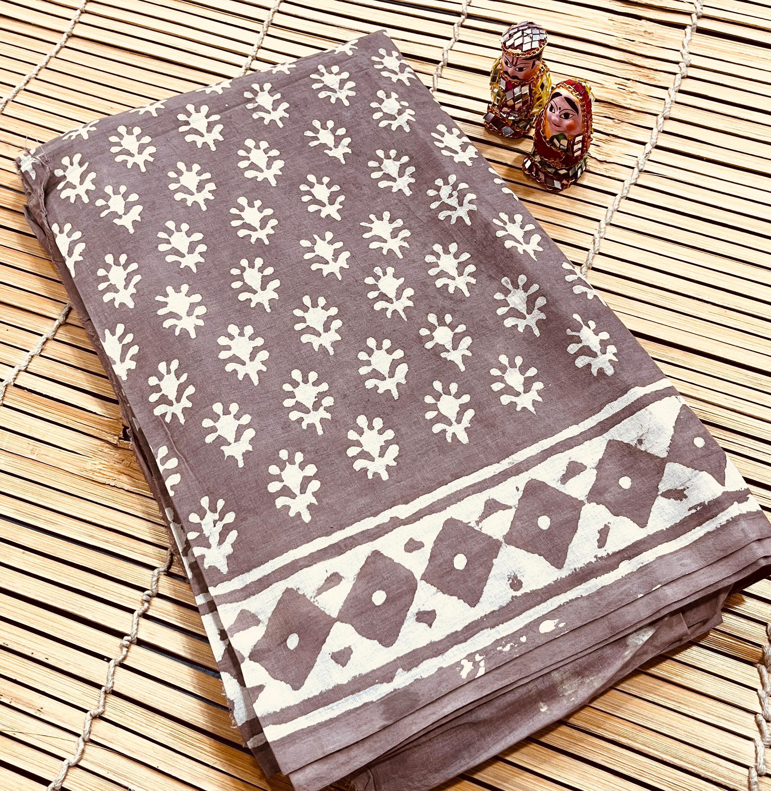 Brown Small Floral Butti Cotton Mul Handblock Saree – Handcrafted wholesale saree for retailers and boutiques