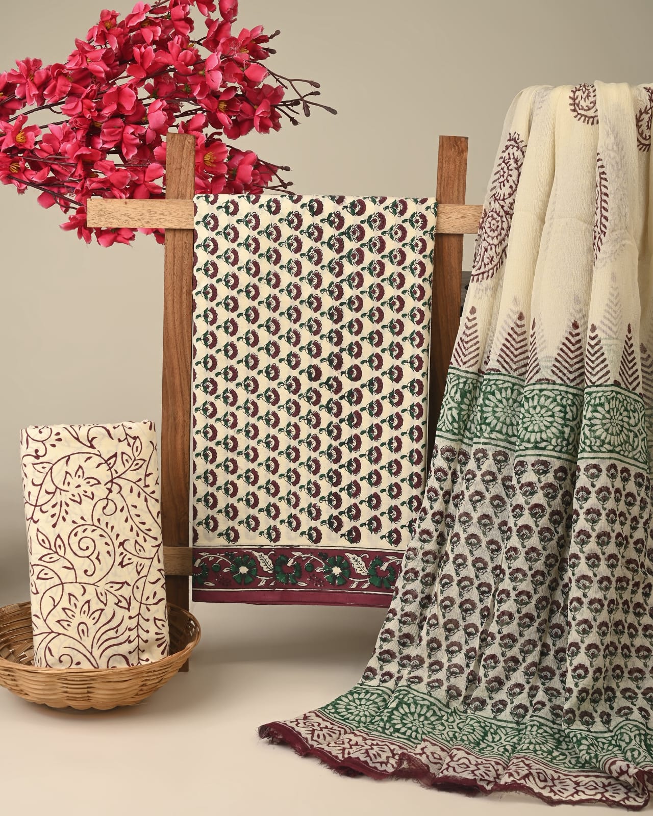cream green butti handblock printed cotton dress material with chiffon dupatta wholesale India cotton fabric sourcing Fabtexs
