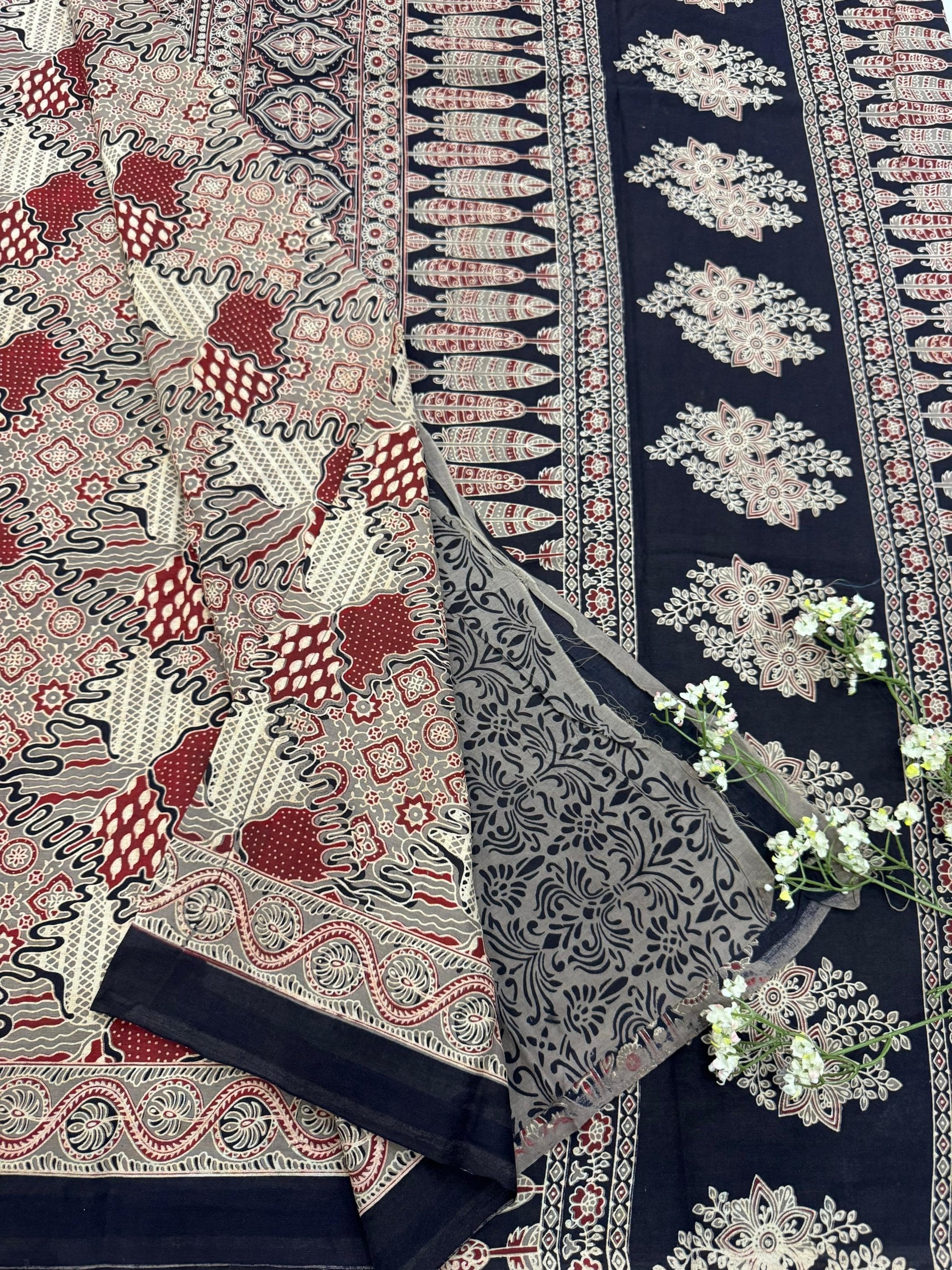 Black Maroon Abstract Design Cotton Mul Saree – Wholesale Handblock Printed Saree for Retailers