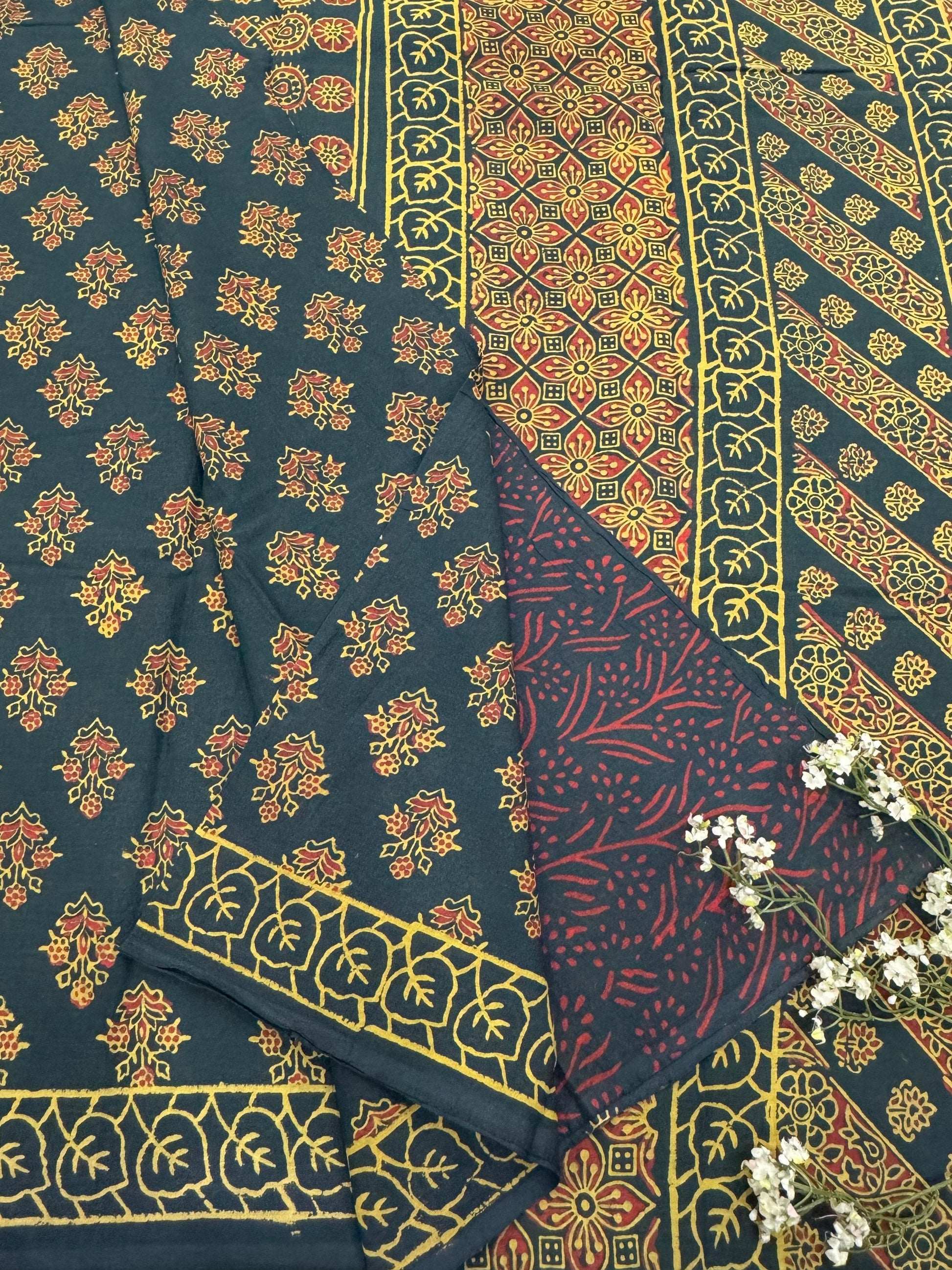 Bottle Green Floral Butti Cotton Mul Saree – Premium Handblock Printed Wholesale Saree