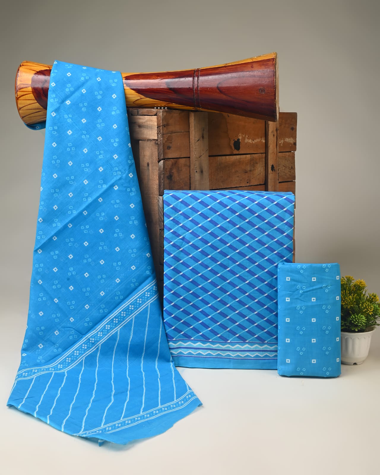 blue small butti handblock printed cotton mulmul dress material wholesale India cotton fabric supplier low MOQ Fabtexs