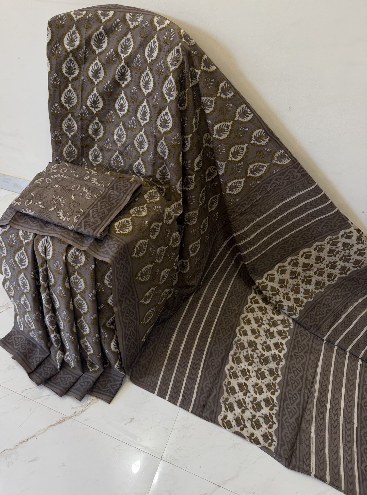 Cotton mulmul handblock printed saree wholesale in grey Ajrakh pattern