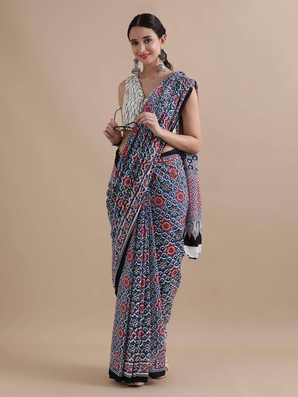 Cotton mulmul handblock printed saree wholesale in indigo maroon design