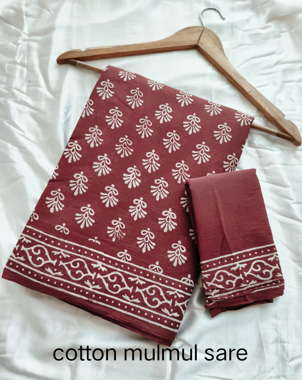 Cotton Mulmul Saree in red and blue – Pure cotton handblock printed saree wholesale by Fabtexs