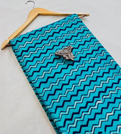 Blue zig-zag pattern pure cotton Dabu handblock printed fabric, handmade for wholesale supply