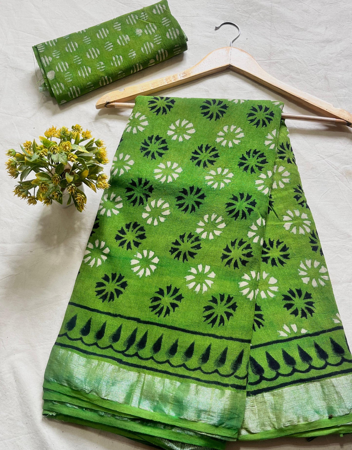 Fresh Green Floral Booty Saree – Handcrafted cotton linen handblock printed saree wholesale for designers and boutiques