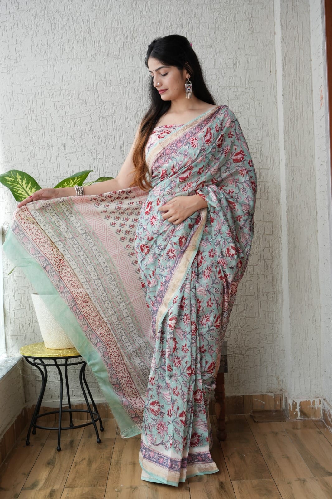 Light Blue Maheshwari Silk Handblock Printed Saree with Floral Jaal – Wholesale Designer Silk Saree