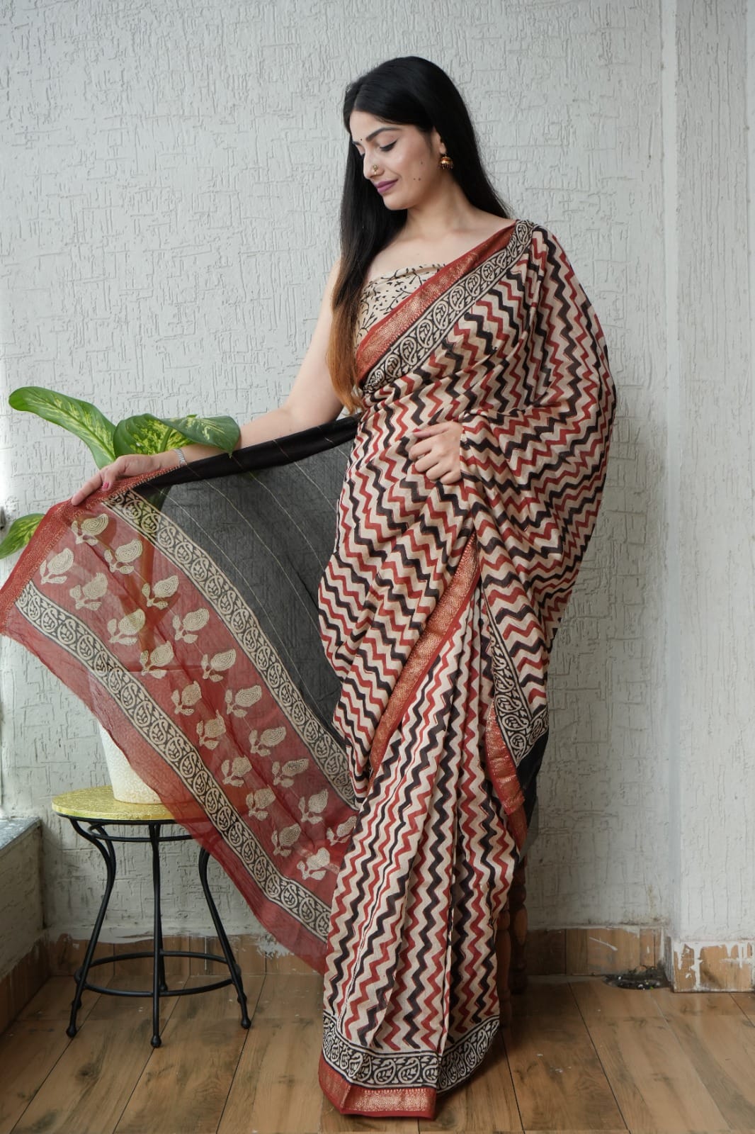 Madder Red Maheshwari Silk Handblock Printed Saree with Zigzag and Paisley Pallu – Wholesale Designer Silk Saree