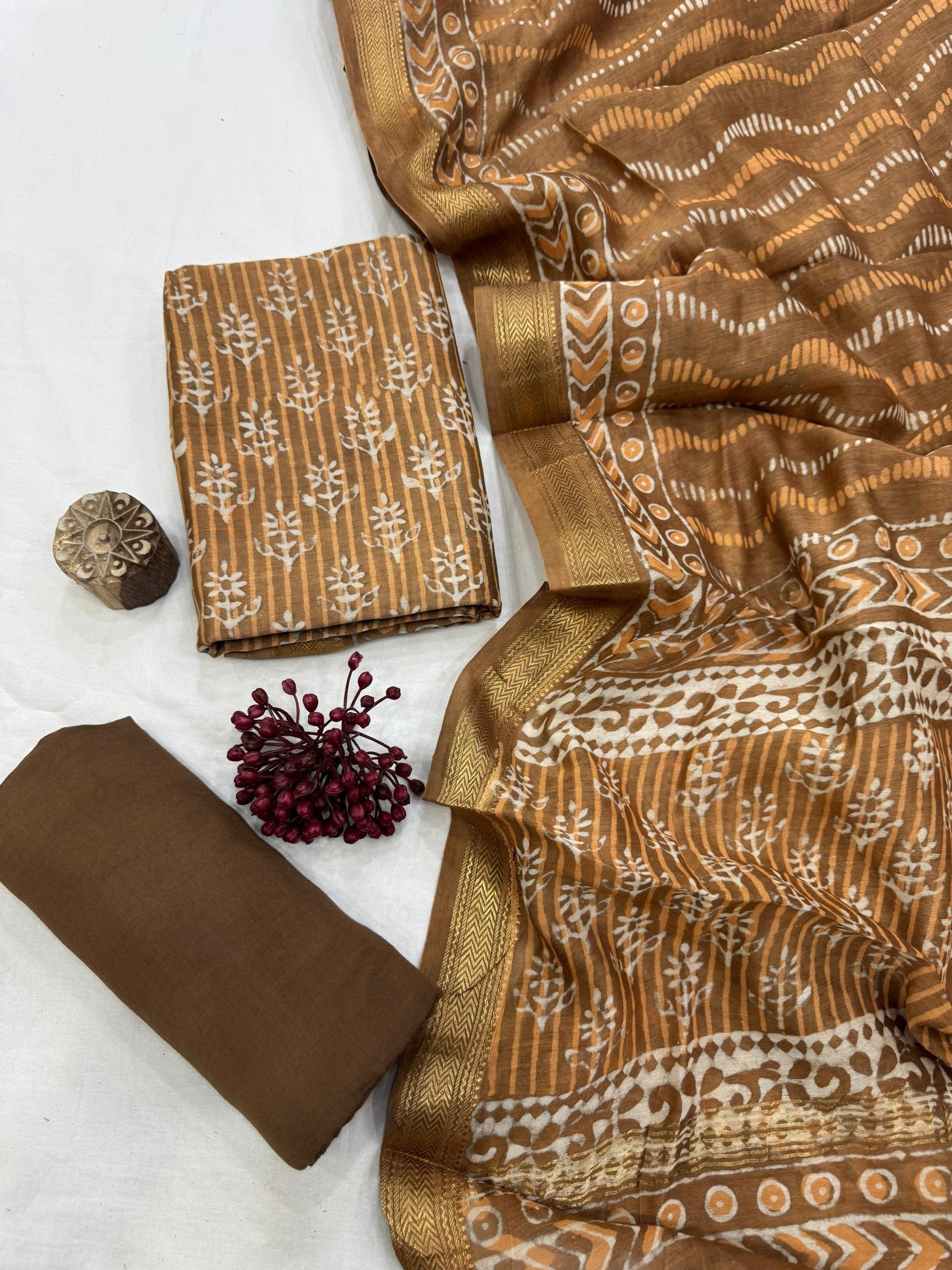 Handwoven Maheshwari Silk Brown Booti Dress Material – Artisan-crafted fabric for designers and boutique collections