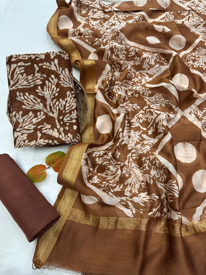 Wholesale Maheshwari Silk Brown Floral Jaal Dress Material – Artisan-crafted handloom fabric for designers and boutiques