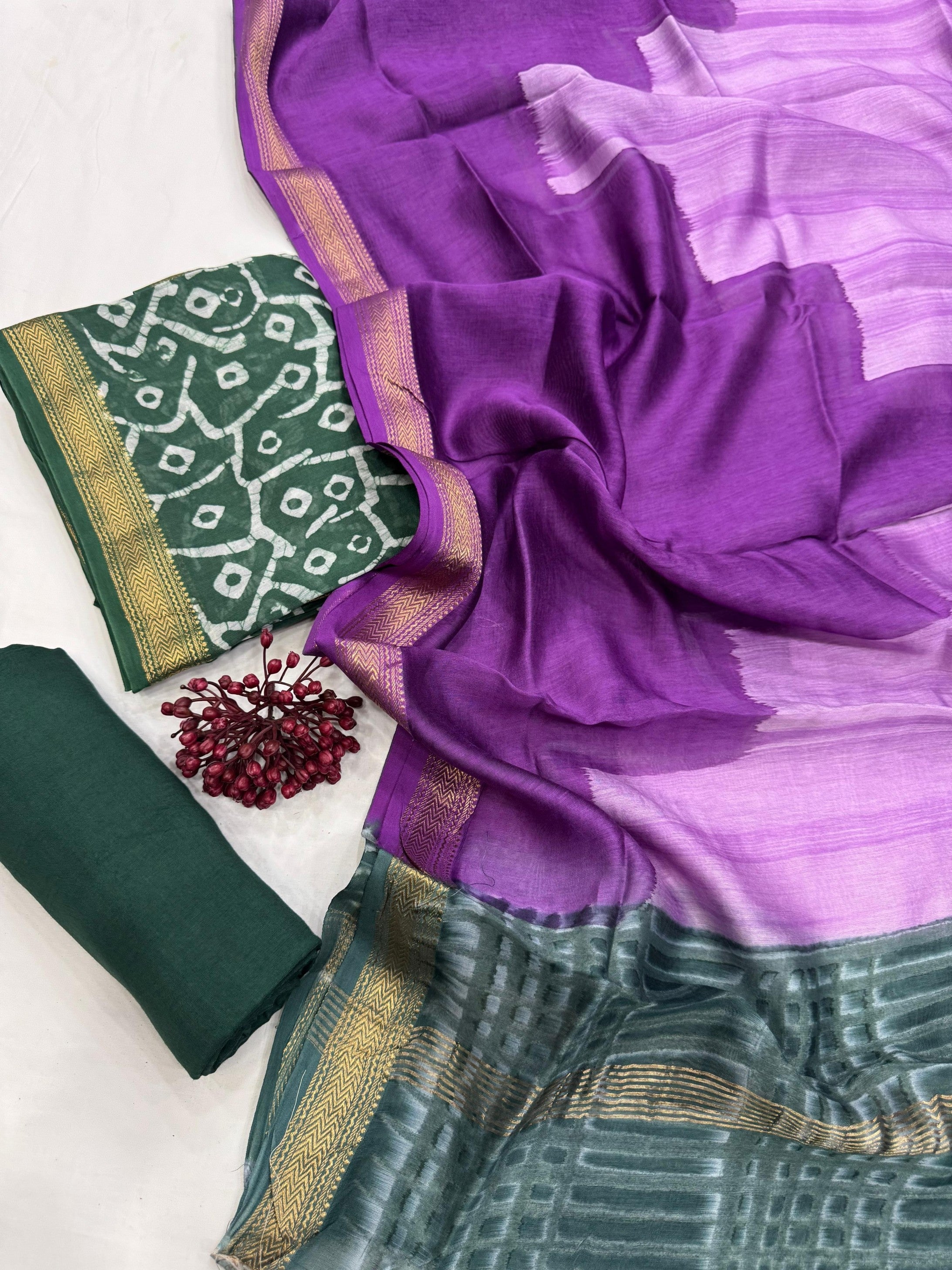Handwoven Maheshwari Silk Green Abstract Print Dress Material for boutiques & wholesalers