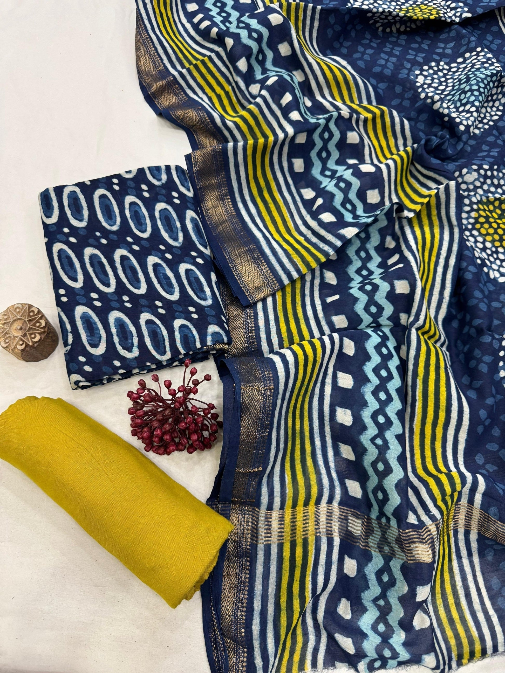 Maheshwari Silk Indigo Geometrical Design Dress Material – Handwoven silk for wholesale, designers, and boutiques