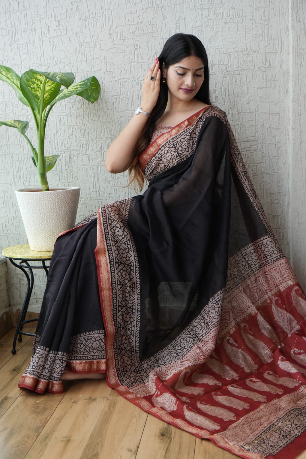 Maheshwari silk saree wholesale, hand block printed black paisley, pure silk saree by Fabtexs