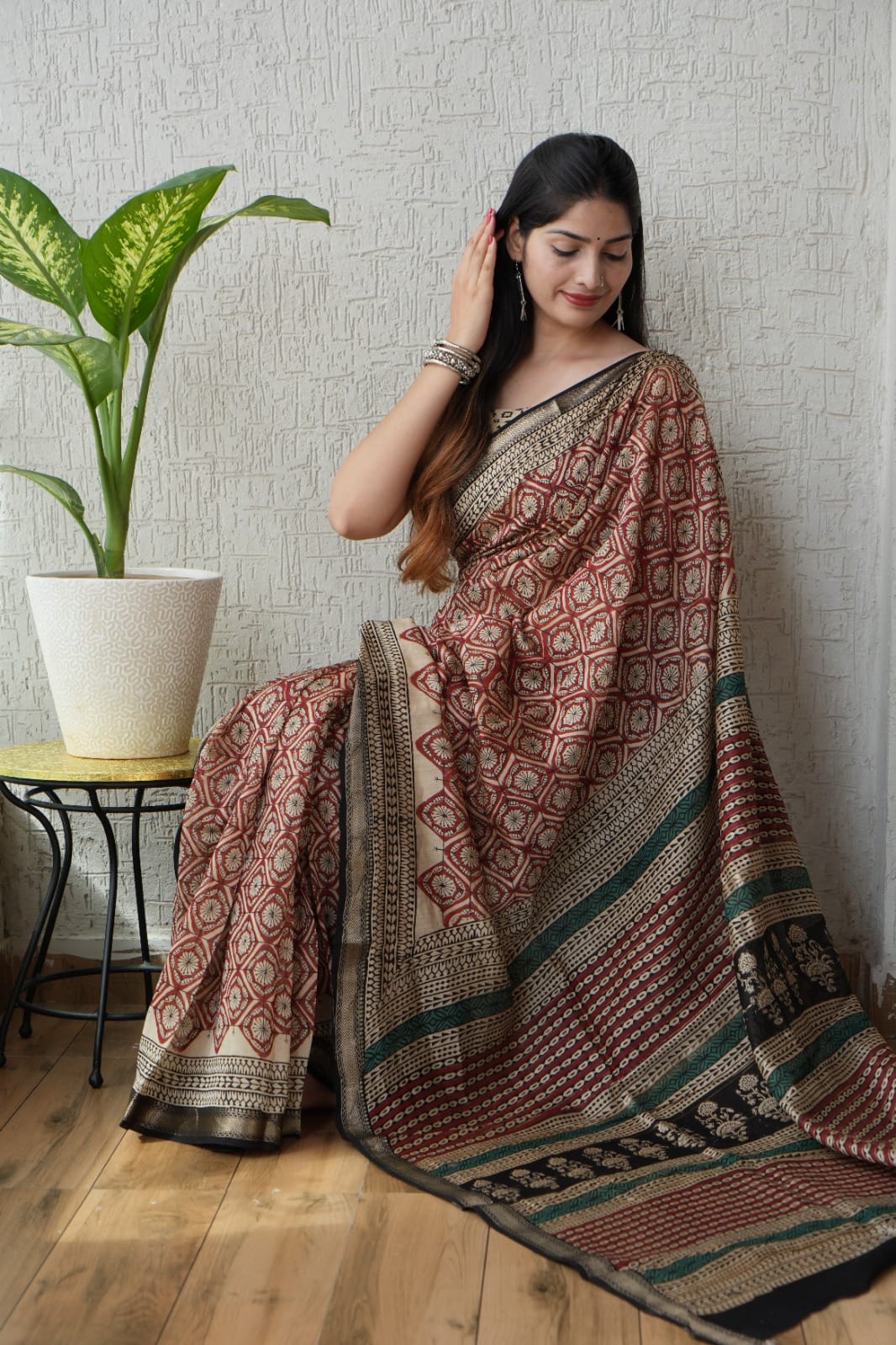 Maroon Maheshwari Silk Handblock Printed Saree with Floral Jaal – Wholesale Designer Silk Saree