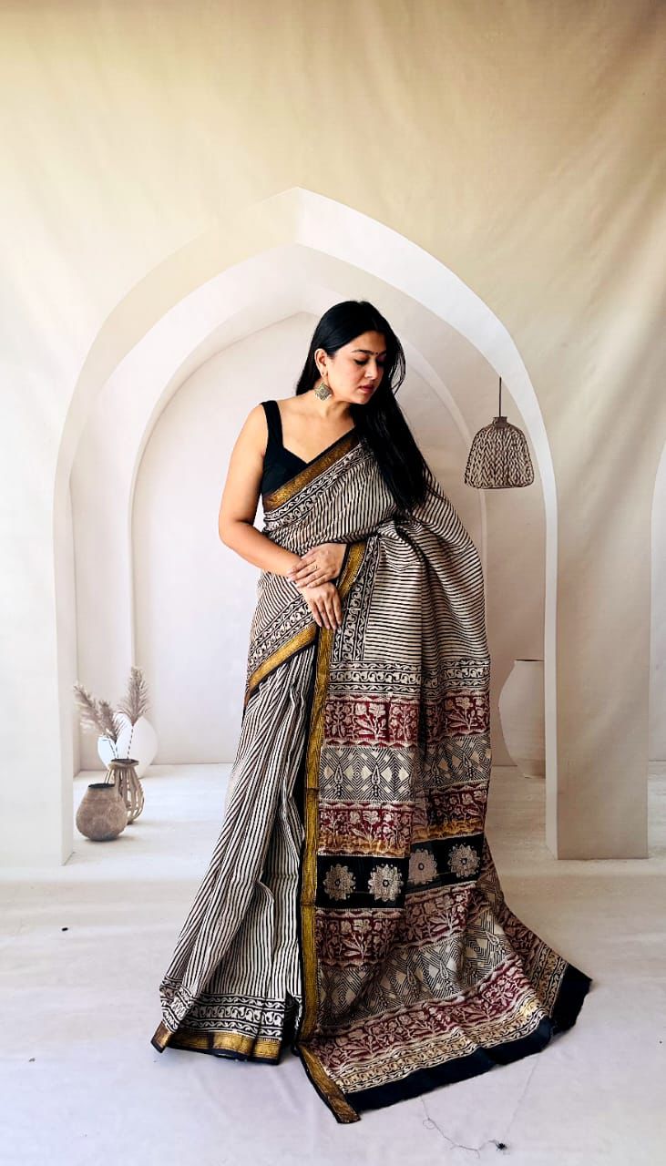 Maroon Maheshwari Silk Handblock Printed Saree with Plain Body and Black Printed Pallu – Wholesale Silk Saree