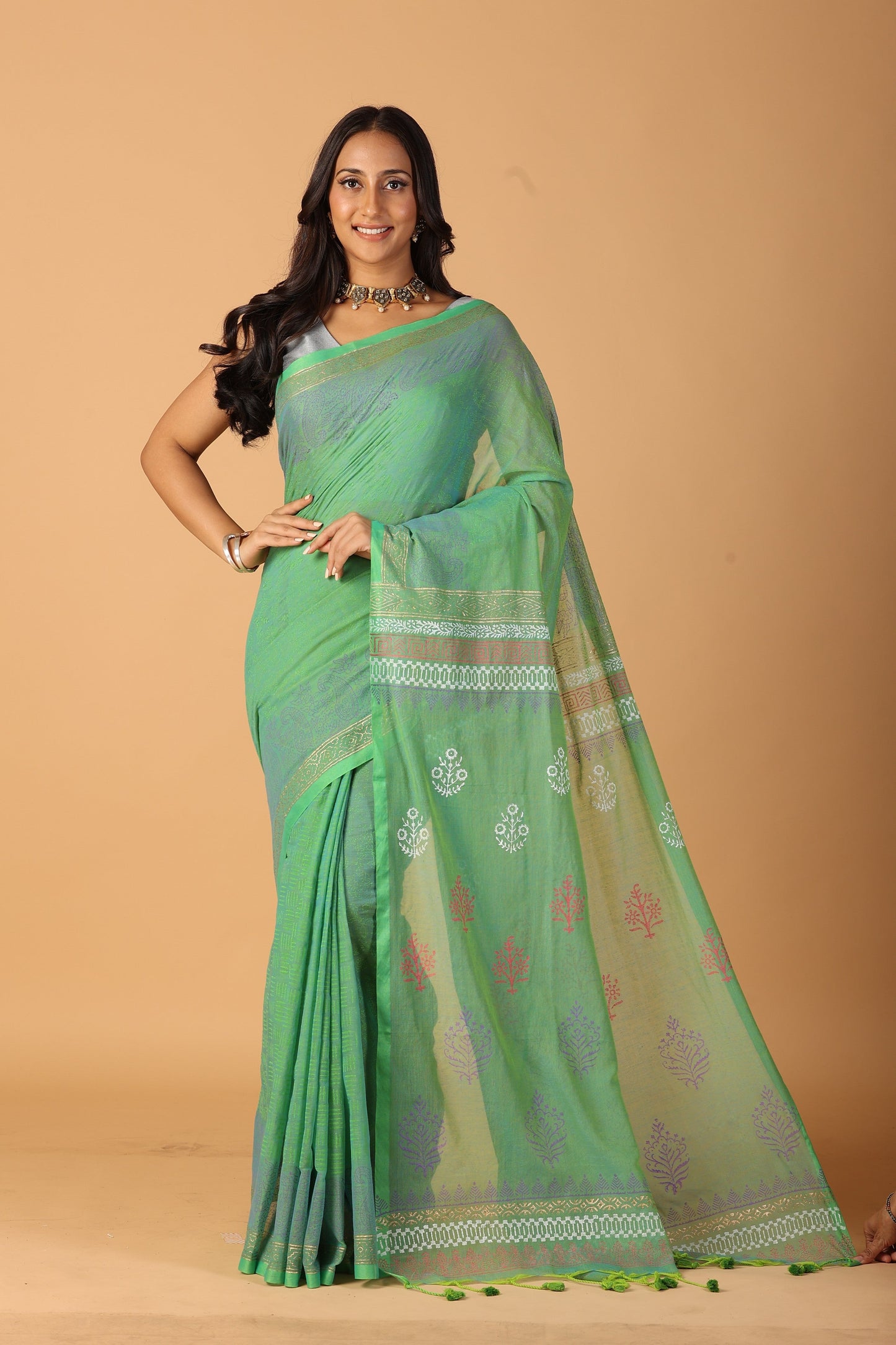 Pista Green Floral Jaal Cotton Mul Handblock Gold Printed Saree – Wholesale handcrafted saree for boutiques and retailers by Fabtexs