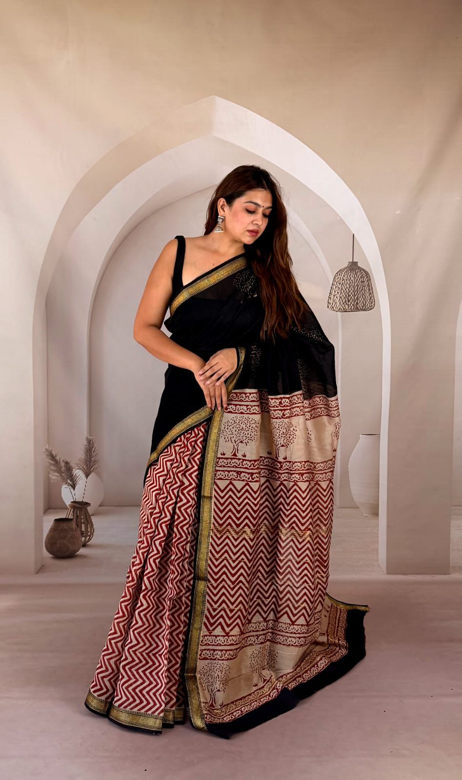 Red Maheshwari Silk Handblock Printed Saree with Plain Body and Black Pallu – Wholesale Designer Silk Saree