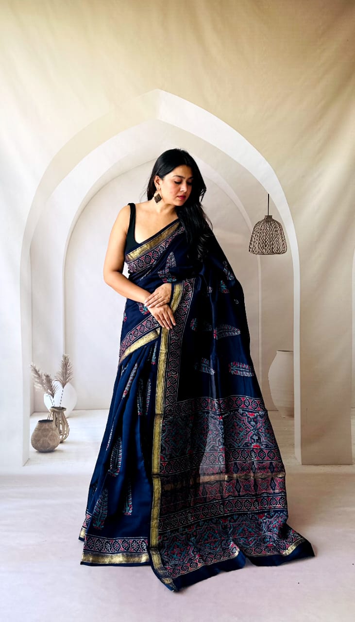 Red Maheshwari Silk Handblock Printed Saree with Paisley Butta in Pallu – Wholesale Designer Silk Saree