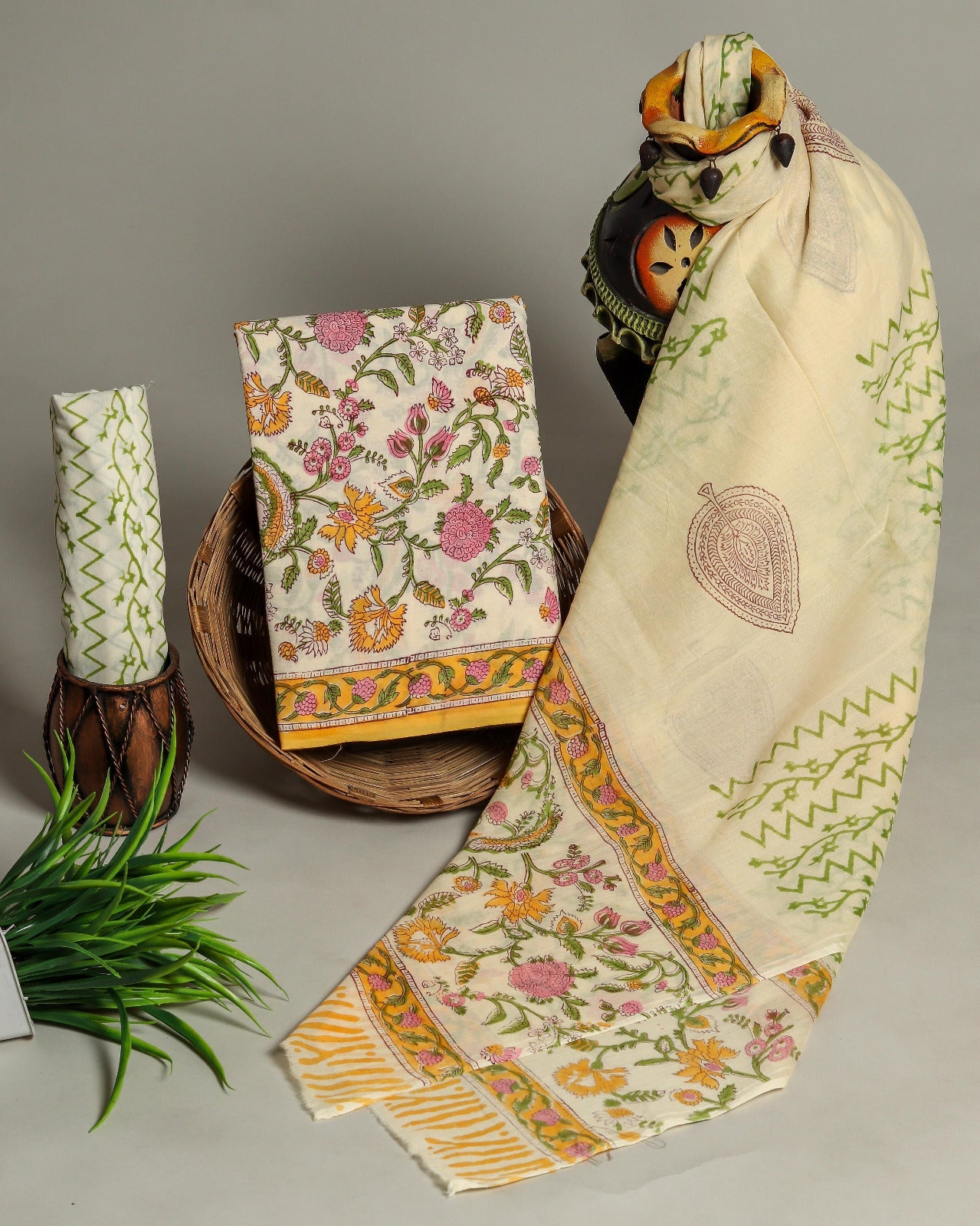 Wholesale Handblock Printed Cotton Mul Mul Suit Set with Mul Dupatta – Cream Jaal Design, Handcrafted in Rajasthan for Designers, Boutiques, and Bulk Orders